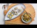 Cómo hacer SUSHI VEGANO paso a paso + ENSALADA DE PEPINO - Amanda Ortiga