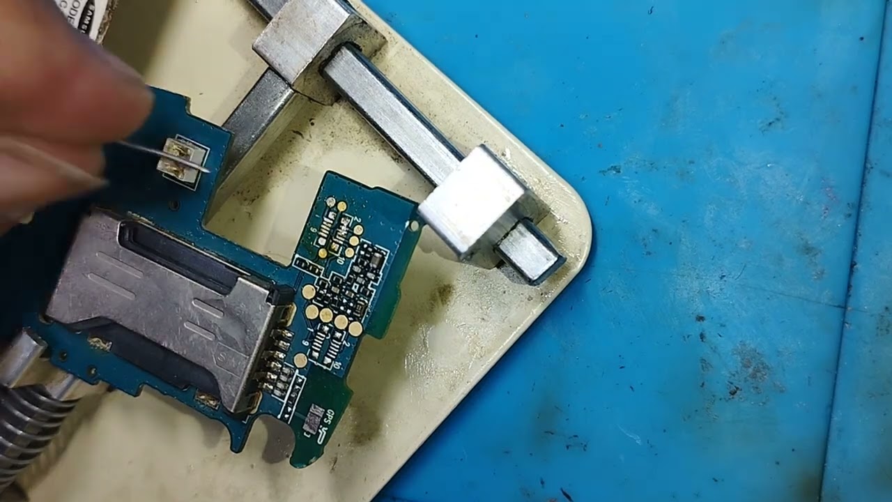 Changing ringer jack of samsung phone. 