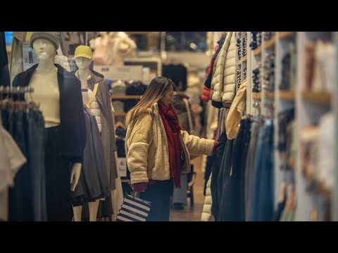 Consumer Sentiment Falls to Seven-Month Low on Inflation Worries