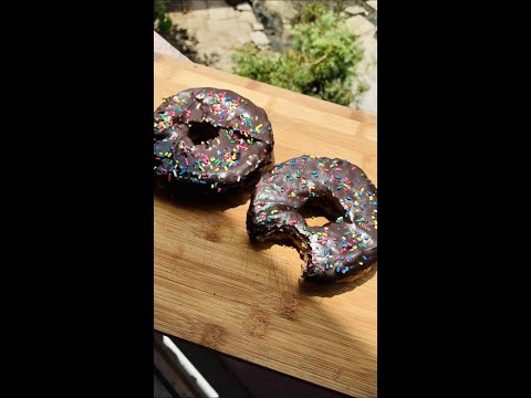 वीडियो: केफिर पर 15 मिनट में डोनट्स कैसे पकाने के लिए
