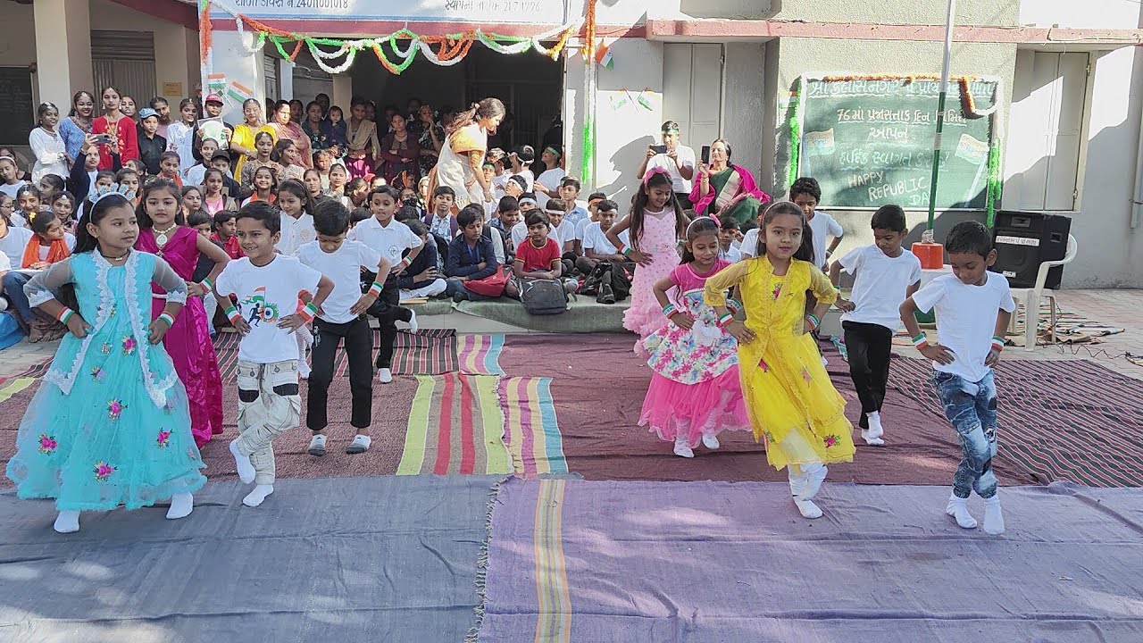 અમે ભાઈ - બહેન ભણવા જવાના .... ડાન્સ