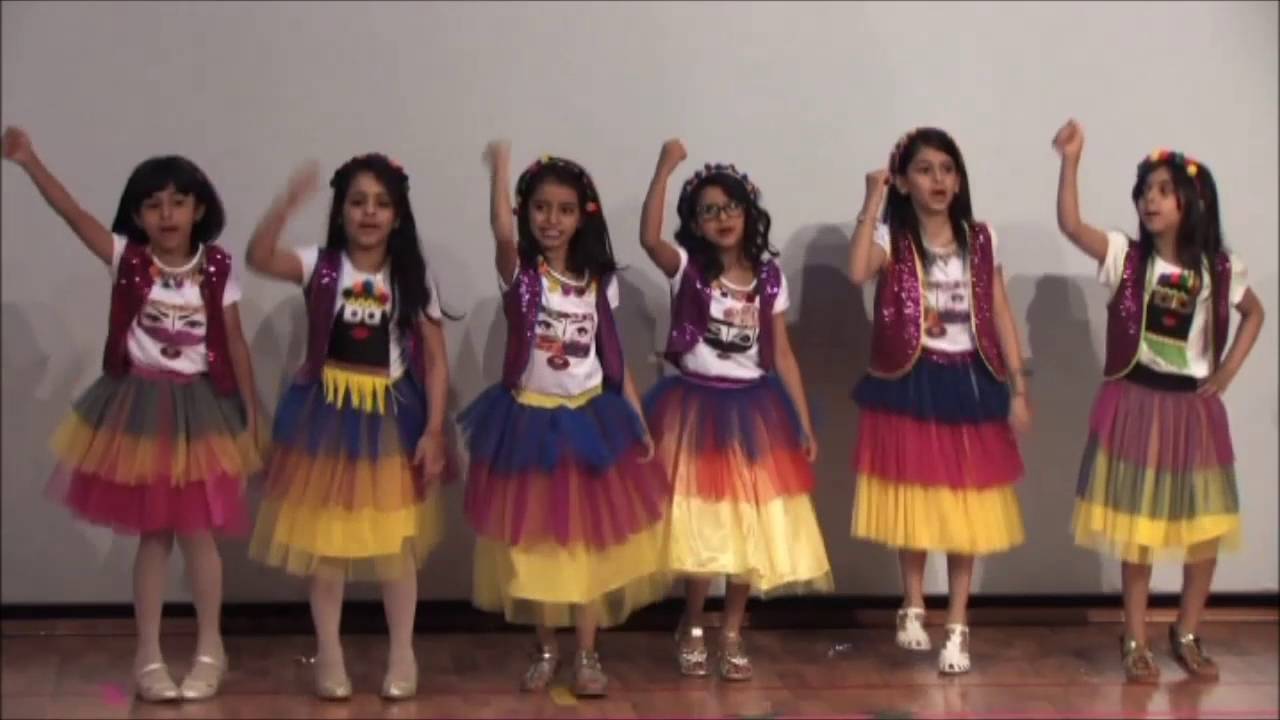 أنشودة يا أغلى بشر - طالبات الصف الثالث ( ب ) - مدرسة بواكير الطفولة