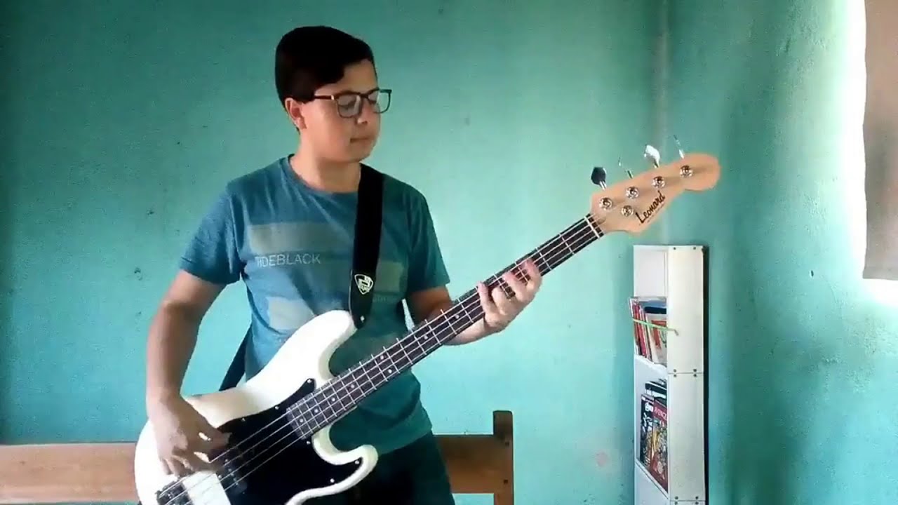 5 Cool Bass Riff | En Stereo - YouTube