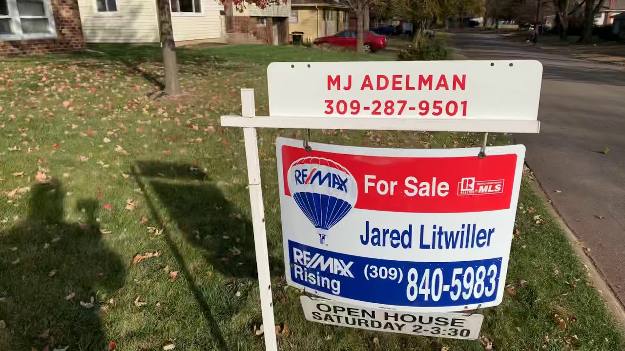 Open house walk through of 810 Bryan st in Normal IL