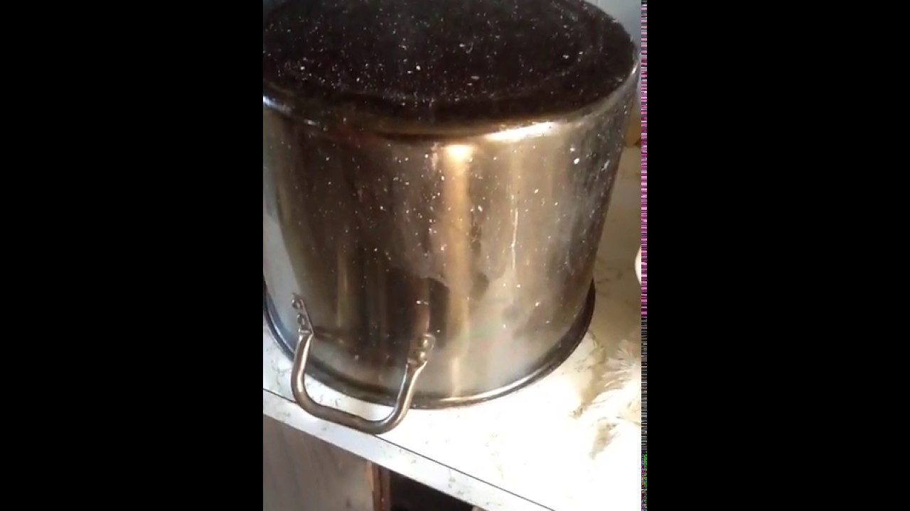 Cooking over an open fire and keeping your pot clean. - YouTube