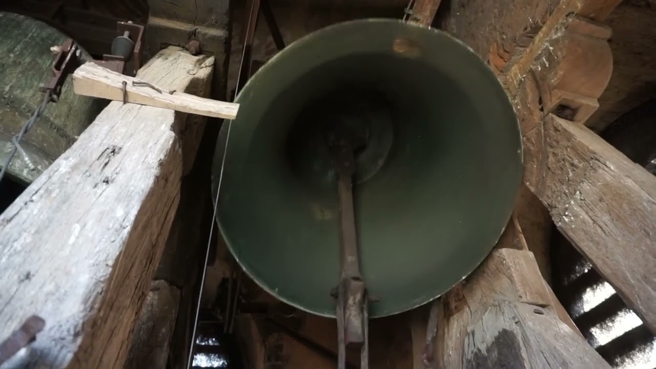 Pincehely (H) - A Sarlós Boldogasszony templom harangjai