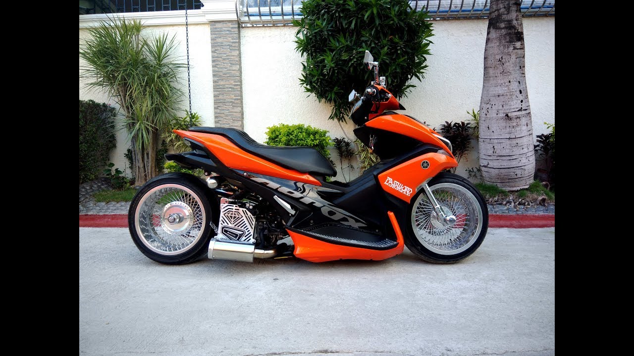 1st Yamaha Aerox 155 with air suspension in the 