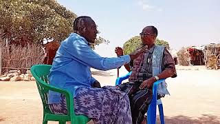 Degdeg Ilamo Yar Oo Uurka Hooyadii Kasoo Dhacay Isagoo Jabanbaf