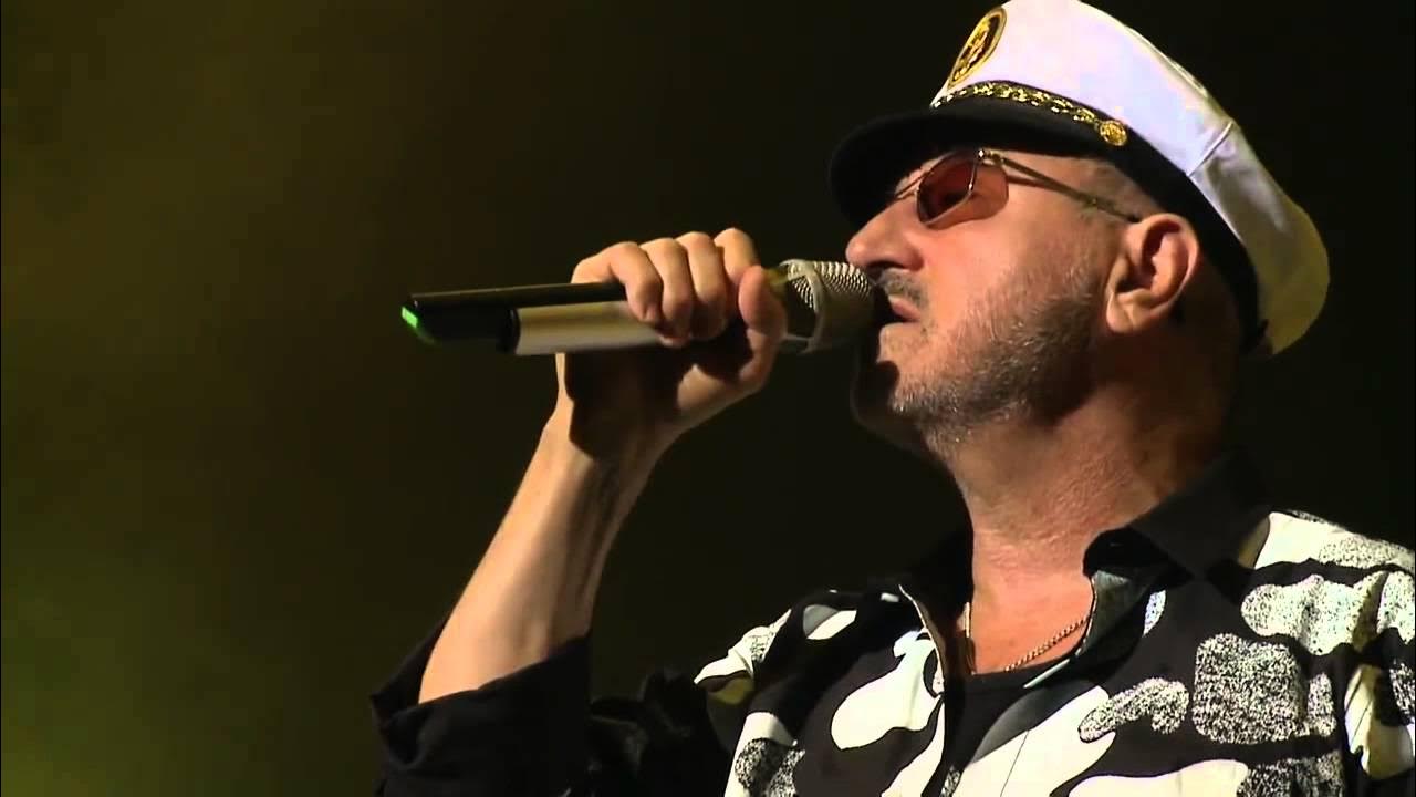 Асмолов танцплощадка. Асмолов певец. Танцплощадка асмолов текст. Асмолов танцплощадка. Асмолов танцплощадка.