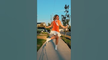 Twist and shout!!🩵 DC: me #dancing #dance #groovy #thebeatles #retro