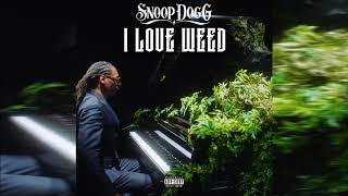 Video thumbnail of "Snoop Dogg - I Love Weed (Explicit)"