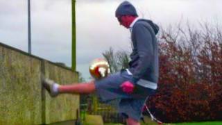 Dislocated Knee (Tutorial) :: Freestyle Football / Soccer