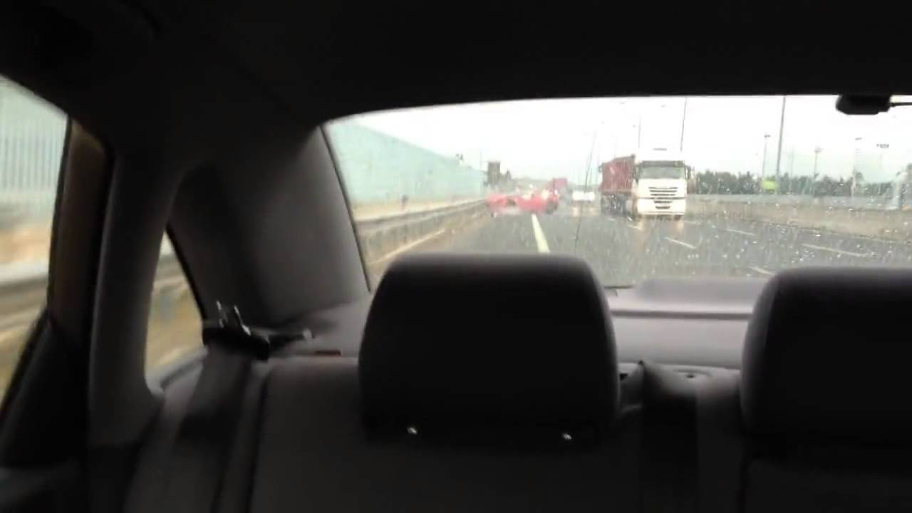 Ferrari 458 Spider spin and crash while overtaking in Italy