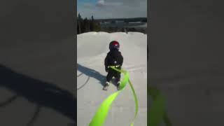 Toivo 2v. 2016 #freestyle #ski #armadaskis #babyskier #babyshark #todlerski