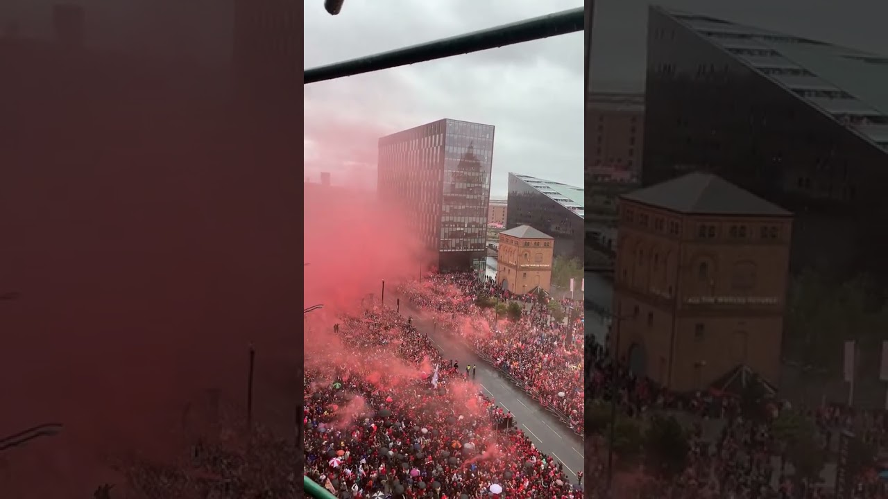 LIVERPOOL FANS GO WILD! Smoke, Flares & Celebration at the Parade