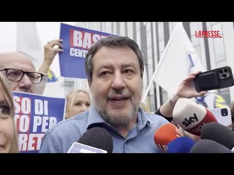 Video Contestazione del centro sociale Lambretta: salta la visita di Salvini e Sardone alle case popolari