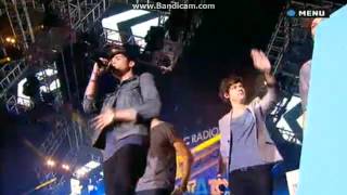 One Direction - What Make You Beautiful Teen Awards
