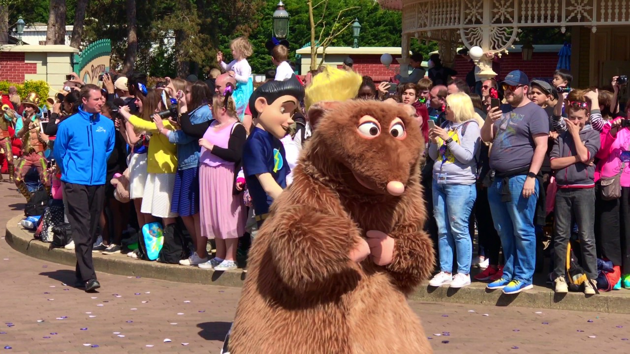 La Cavalcade de la Grande Célébration  en 4K