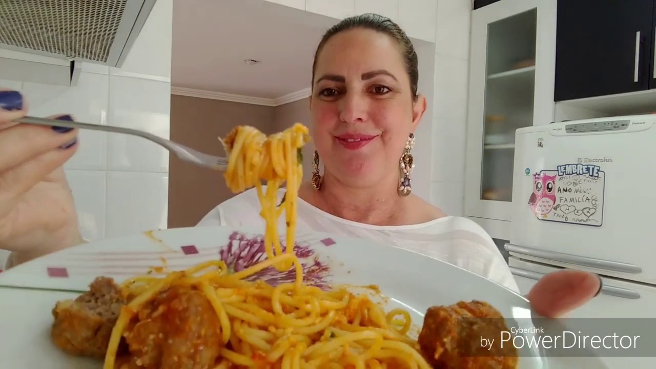 RECEITA DELICIOSA, ESPAGUETE COM ALMÔNDEGAS
