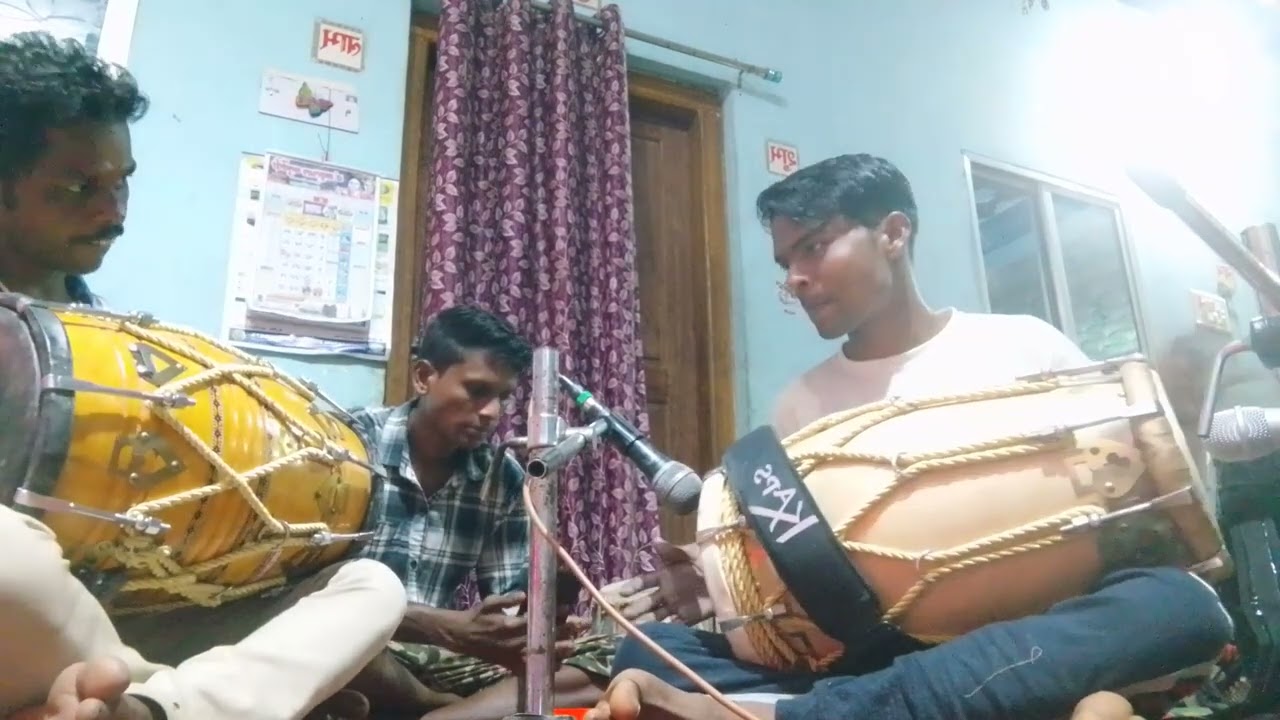 बिहारी लाल जी के साथ ढोलक बजाते हुए G RAAJ VIDEO 