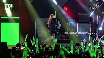 CL - Live "Lifted" in smart MEGA concert