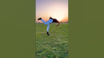 B twist flip 🔥😱 #trending #viral #parkour #shortvideo