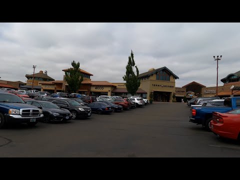 Woodburn Premium Outlets | Shopping experience | US Road Trip 2022
