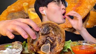 ASMR คนเกาหลีกินขาหมูเยอรมันกรอบๆ มันหมูเยิ้มๆฟินมาก