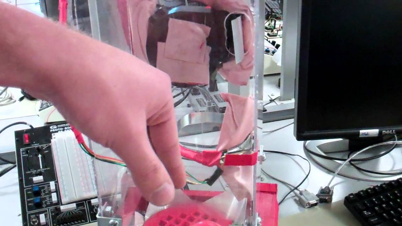 Levitating ball game