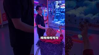 58-Year-Old Dad's Heartwarming Adventure with His 97-Year-Old Grandma: Catching Dolls Toge