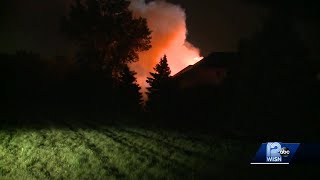Lightning fire destroys Waukesha apartment building