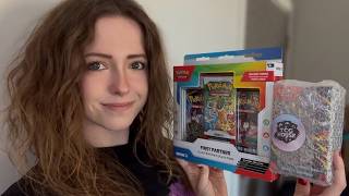 UNBOXING: Pokemon - First Partners Illustration Collection (Series 3) & Pitch Black Bundle! 🖤 UNBOXING: Pokemon - First Partners Illustration Collection (Series 3) & Pitch Black Bundle! 🖤