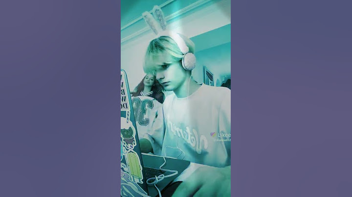 kiril:nemogu više prestani😶          Lady Diana:ovo je u trendu         kiril:da da baš je u trendu😑
