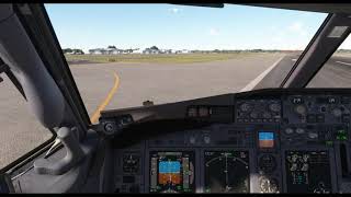 Boeing Bussines Jet Landing Runway 28 Right at Palm Beach