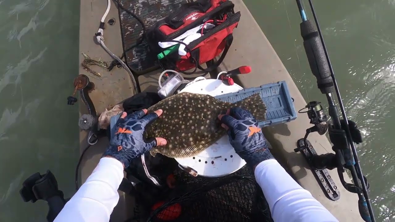 Fishing Arroyo City flounder on my Solo Skiff