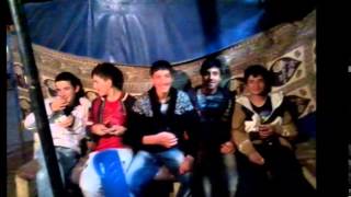 DOSTLUK  BÖYLE OLUR  (ROHAT ŞENOL) rohat-diyar-sezo-yavuz-umut-yakup