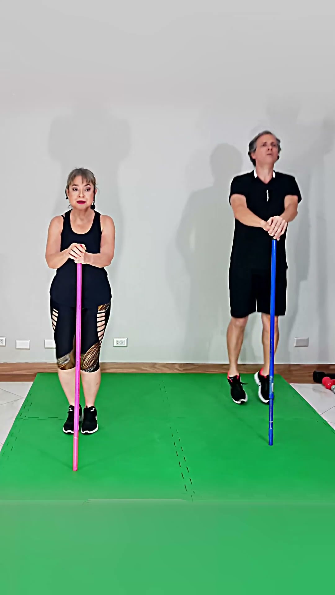 Parte 8 Hora se Suar Treino Arrasador e Aeróbico com Bastão: Queimando Calorias e Suando Muito!