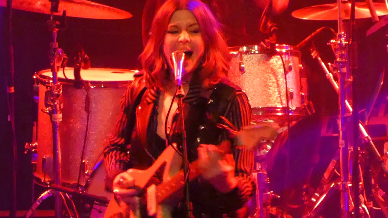 Larkin Poe Bleach Blonde Bottle Blues (Hamburg 2019) YouTube