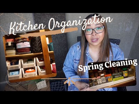 ORGANIZE & DECLUTTER MY KITCHEN WITH ME | SPRING CLEANING MOTIVATION