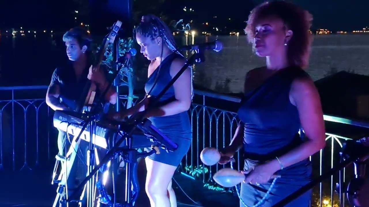 CUARTETO HABANA-cuban group: No woman no cry in salsa