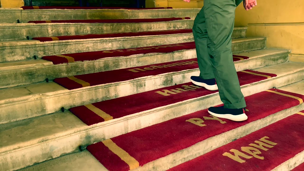 Спуск и подъём по ступенькам с правильной нагрузкой на коленный сустав ...