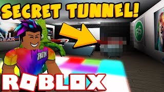 I BUILT A *SECRET* TUNNEL IN MY BLOXBURG BASEMENT! (Roblox)