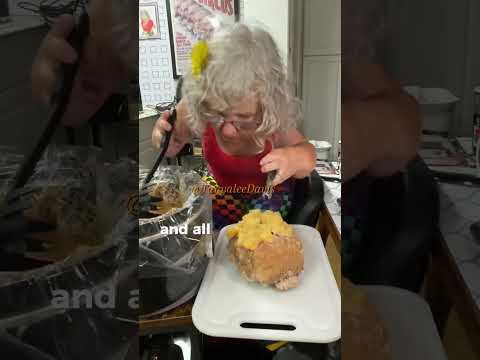 Cook with me Tanyalee. Tanyalee Davis making a pork loin in the slow cooker.