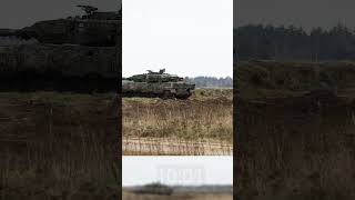 Leopard Tanks Choose to Retreat When Threats Come
