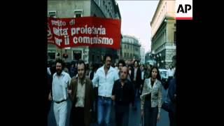 SYND 4 6 75 FORD VISITS VATICAN AND DEMONSTRATION