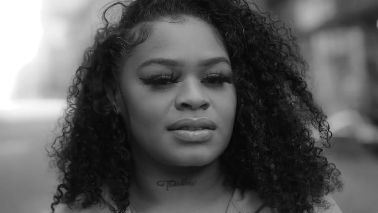 Kitty Gata - MUNCH (Feelin' U) RMX [OFFICIAL VIDEO] - YouTube