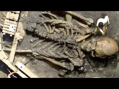 Video: Ingusch-Archäologen Haben Das Skelett Einer Alten Frau Mit Einem Schädel Von Ungewöhnlich Länglicher Form Entdeckt - Alternative Ansicht