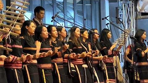 Cồng chiêng rước kiệu đức mẹ măng đen 8/12/2023