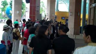Bands from the Sundown Fest Take Tour of Universal Studios S