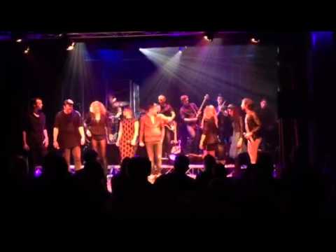 Bohemian Rapsody - We want queen - YouTube